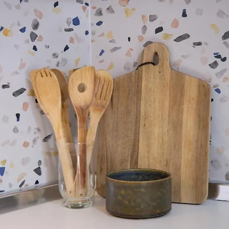 Lulu - Sunflower Apartment Golem (Tirana)