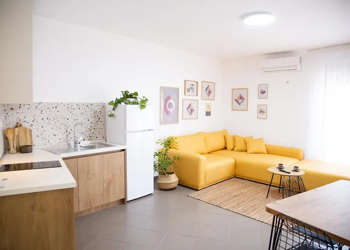 Lulu - Sunflower Apartman