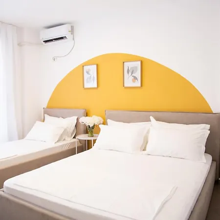 Lulu - Sunflower * Golem (Tirana)